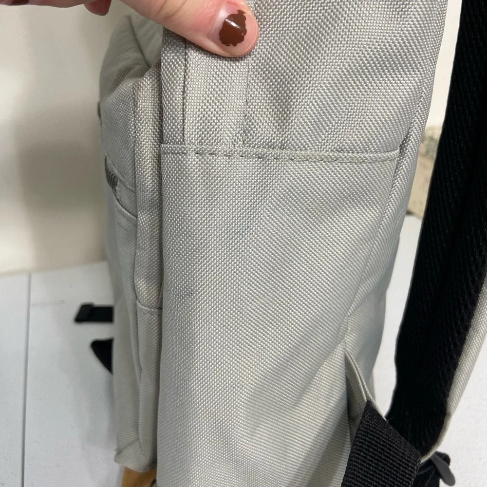 Steve Madden Barnett Avenue gray canvas pocket adjustable strap lined‎ backpack